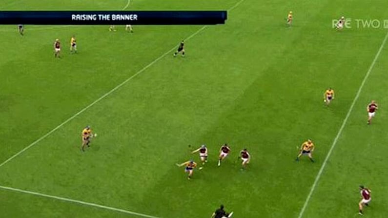 GIF: Podge Collins' Brilliant Reverse Hand Pass