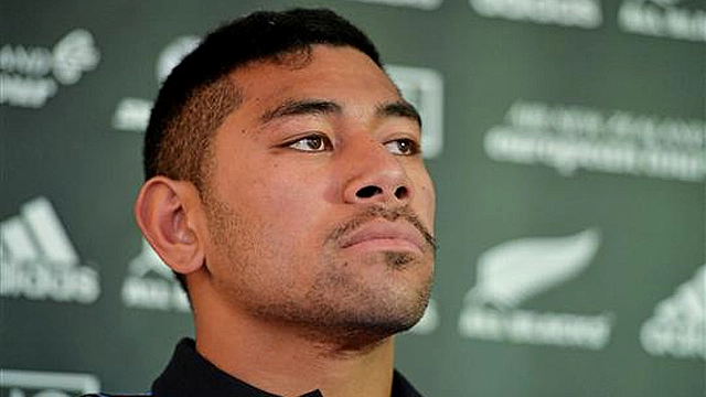 charles piutau reaction