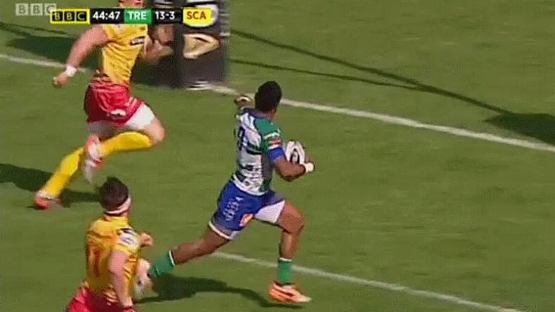 GIF: Treviso Scrum-Half Gets Deserved Comeuppance For Idiotic Premature Try Celebration