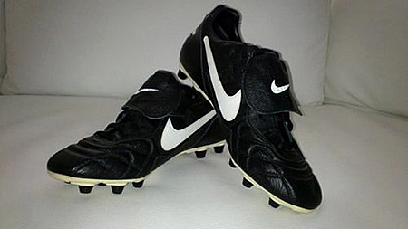 italia 90 football boots