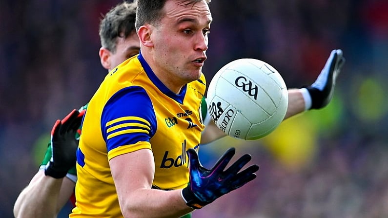 5 March 2023; Enda Smith of Roscommon in action against Paddy Durcan of Mayo during the Allianz Football League Division 1 match between Roscommon and Mayo at Dr Hyde Park in Roscommon. Photo by Piaras O Midheach/Sportsfile