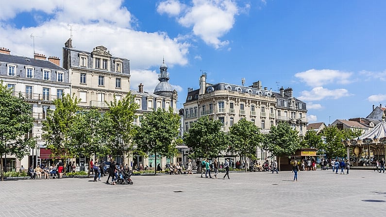 Irish Rugby Fan In Intensive Care With Suspected Botulism Picked Up In Bordeaux