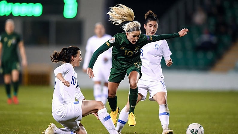 5 March 2020; Denise O'Sullivan of Republic of Ireland in action against Natalia Chatzigiannidou, left, and Danai-Eleni Sidira of Greece during the UEFA Women's 2021 European Championships Qualifier match between Republic of Ireland and Greece at Tallaght Stadium in Dublin. Photo by Stephen McCarthy/Sportsfile