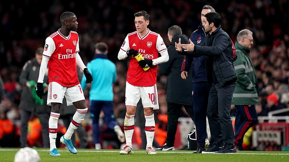 mikel arteta nicolas pepe behaviour unacceptable