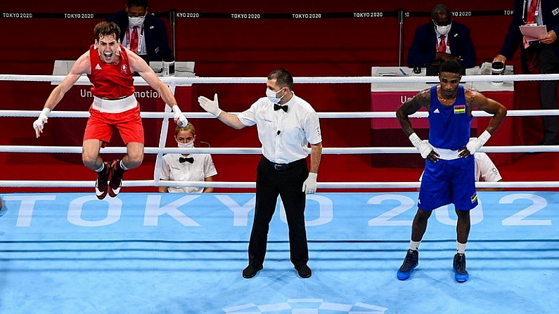 Aidan Walsh Guaranteed Medal On Great Night For Irish Boxing