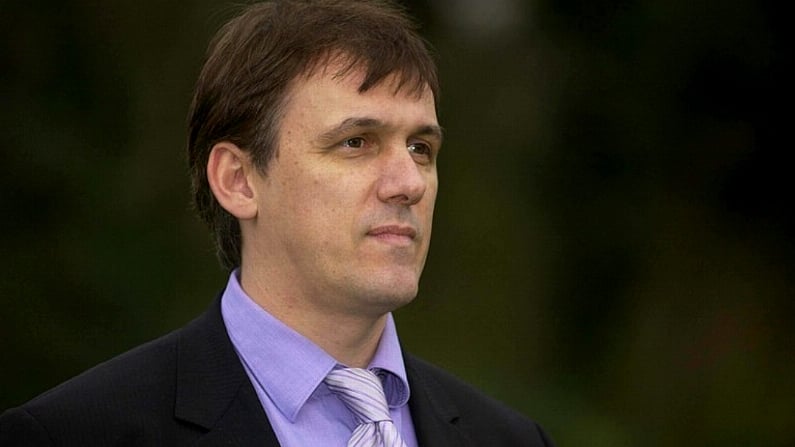 The Tony Cascarino Chinese Takeaway Story About The Queen's Death Is False