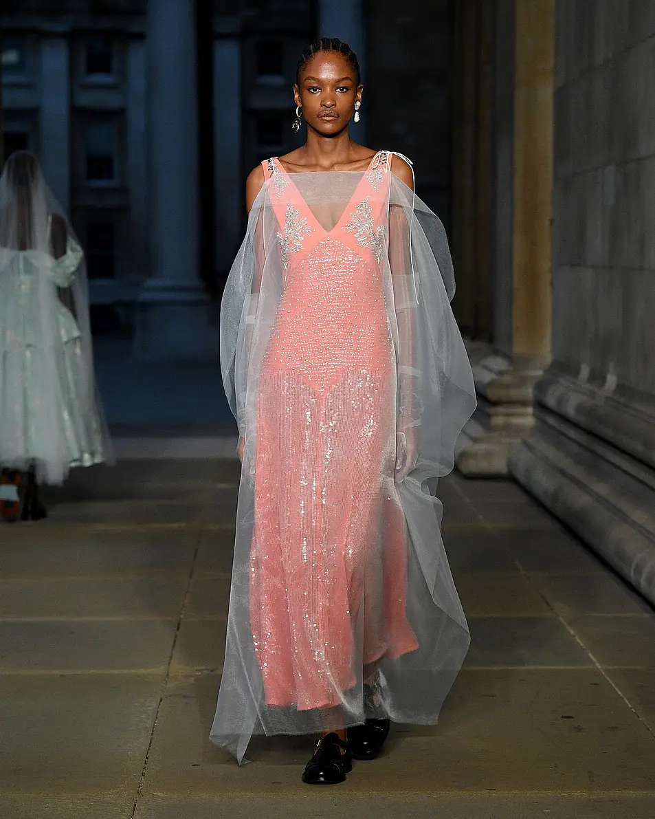 model on the catwalk at Erdem SS23