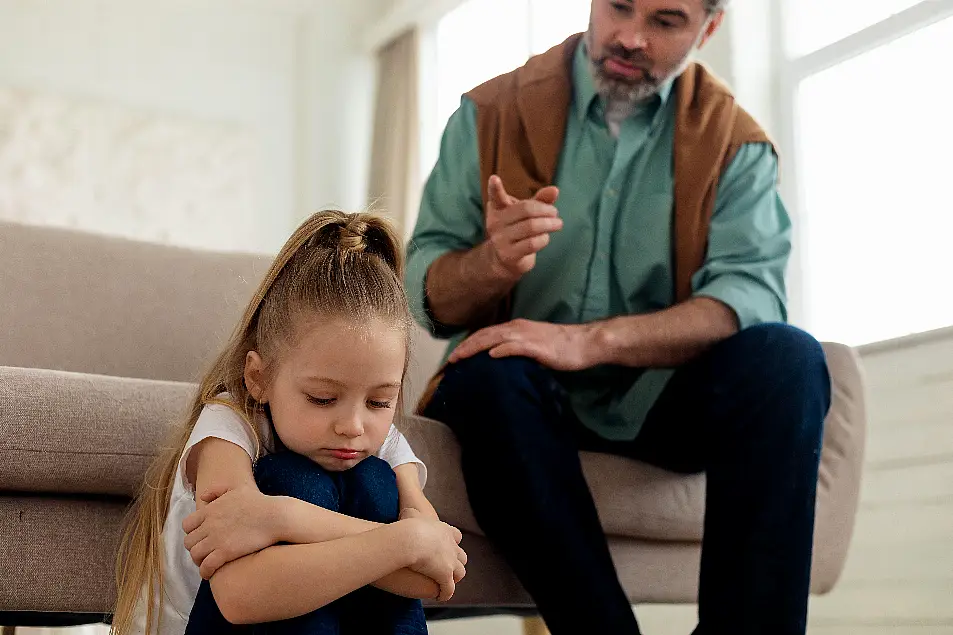 dad shouting at child