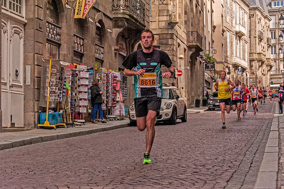 man running race