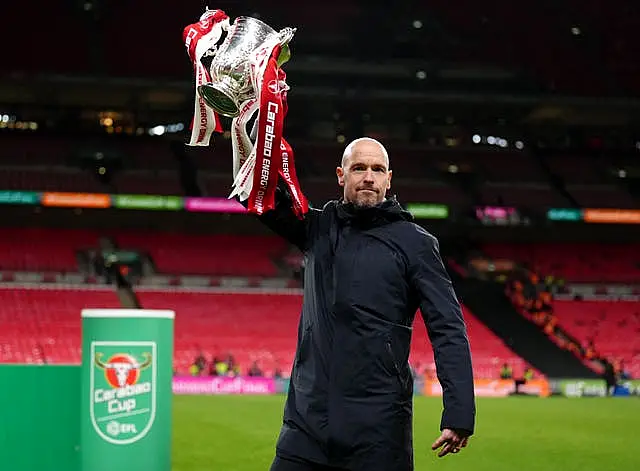 Ten Hag lifting the Carabao Cup