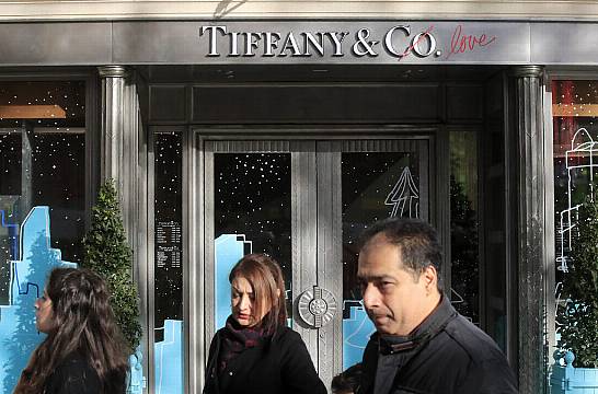 French Luxury Goods Giant Lvmh Secures Deal For Us Jeweller Tiffany