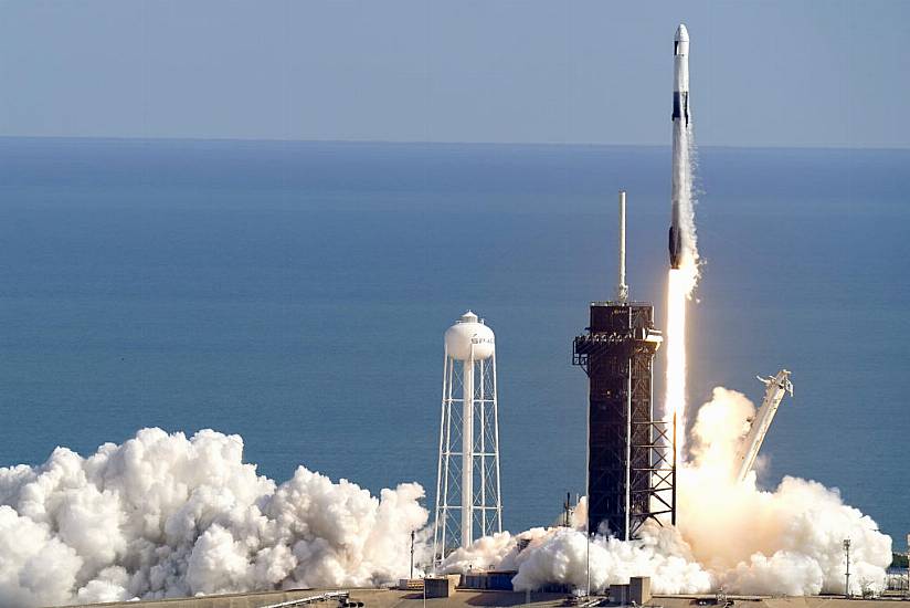 Spacex Launches Supply Ship Packed With Christmas Treats To Space Station