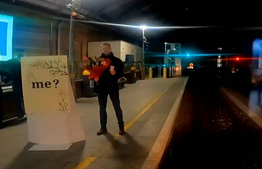 Dart Driver Arrives To Marriage Proposal At Pearse Street Station