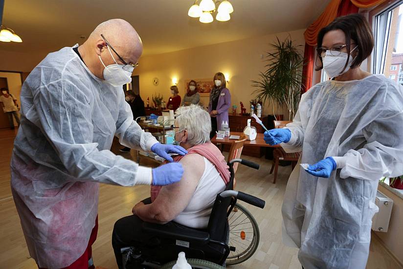 Covid: Vaccines And Local Incidence Had Significant Impact On Nursing Home Outbreaks - Report