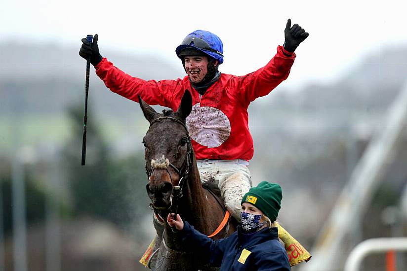 Leopardstown: Henry De Bromhead Horse Wins Savills Steeplechase