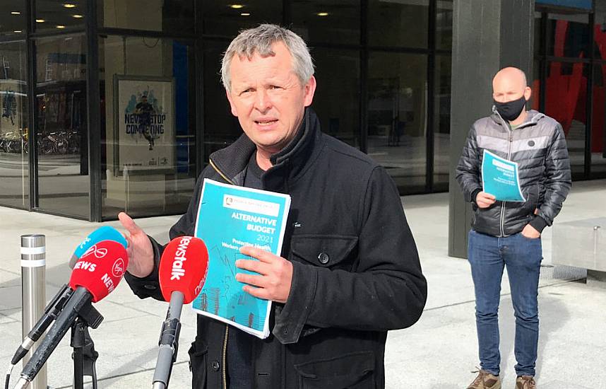 Richard Boyd Barrett Calls For Long-Term Lockdown To ‘Save Summer’