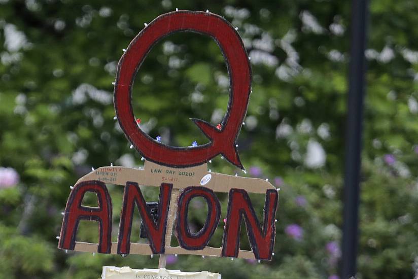 Twitter Blocks 70,000 Qanon Accounts After Us Capitol Riot