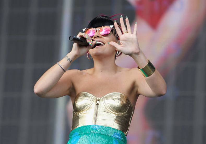 Lily Allen Says She Contemplated Heroin On Miley Cyrus Tour