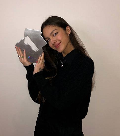 Olivia Rodrigo Responds To Speculation About Drivers License Love Triangle