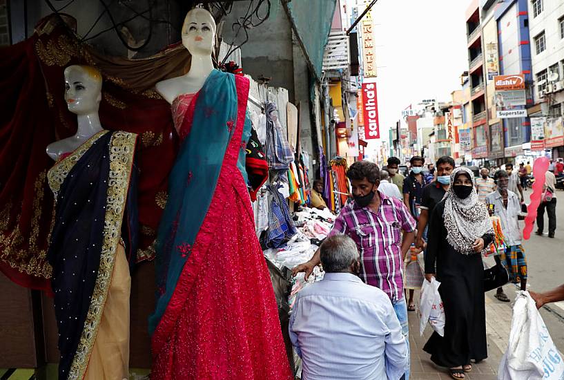 Sri Lanka Announces Plan To Ban Burka And Close Islamic Schools