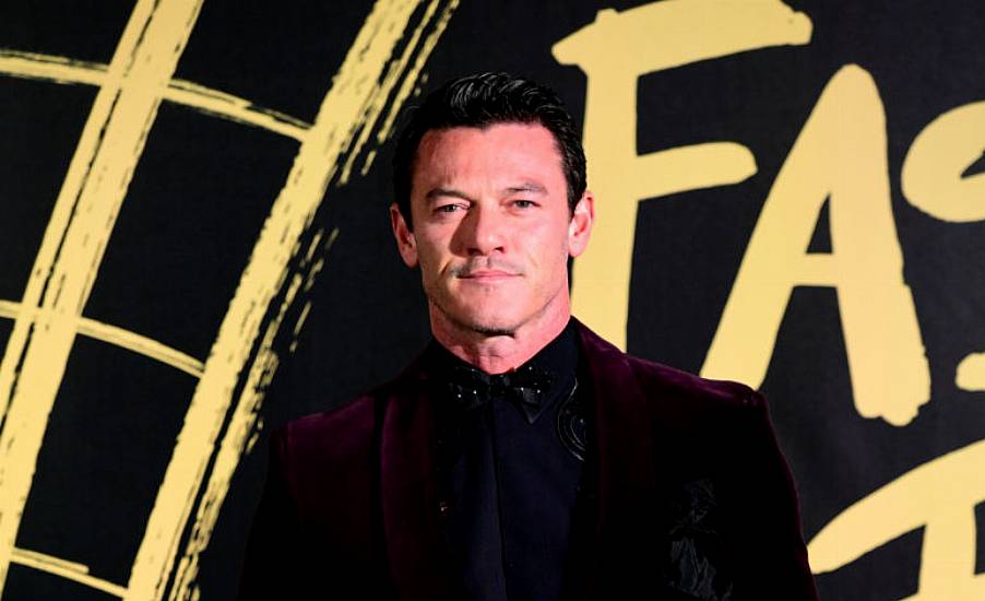 Luke Evans Shows Off Chiselled Abs After Body Transformation