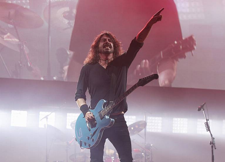 Dave Grohl Recalls ‘Strange’ Day After Kurt Cobain’s Death