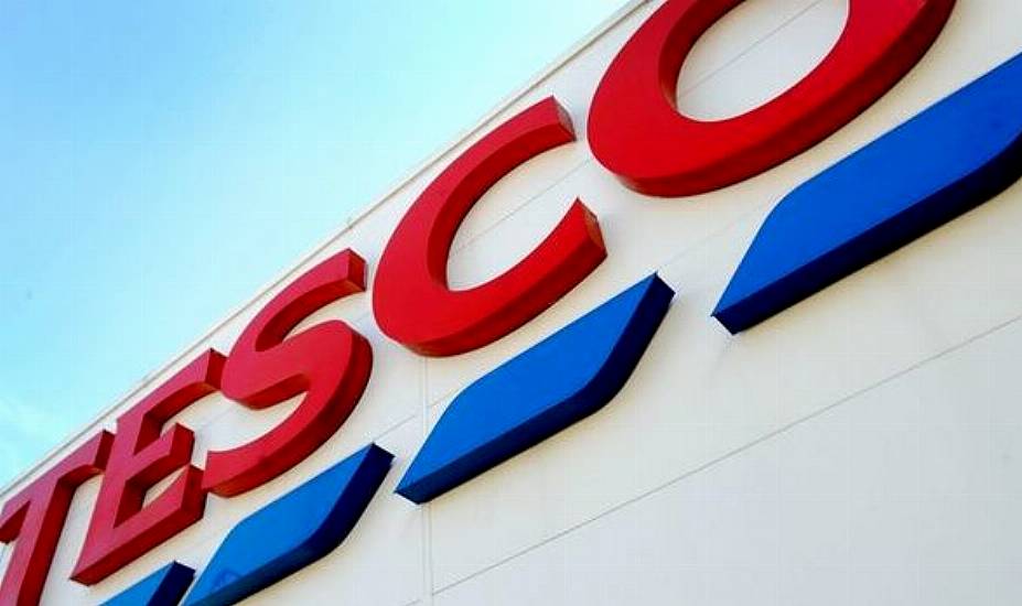 Protesters Stage 'Mask-Free Shopping Trip' In Tesco