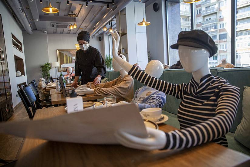 Kosovo Restaurant Fills Tables With Mannequins In Virus Restrictions Protest