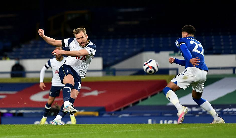 Harry Kane Scores Twice In Spurs Draw At Everton Before Limping Off Injured