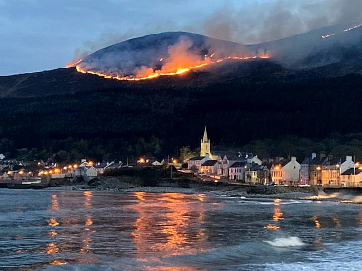 Firefighters Battle Huge Gorse Blaze In Mourne Mountains