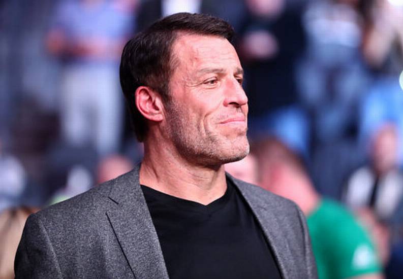 Buzzfeed Fails To Stop Us Self-Help Guru Tony Robbins Suing It In Ireland