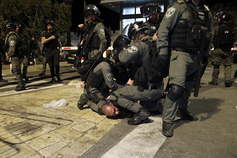 Clashes Continue Between Palestinians And Israeli Police At Al-Aqsa Mosque