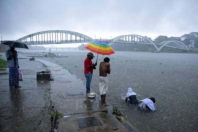 Six Dead As Severe Storm Roars Towards India