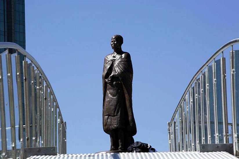 Zimbabwe Unveils Sculpture Of Woman Hanged For Opposing Colonial Rule