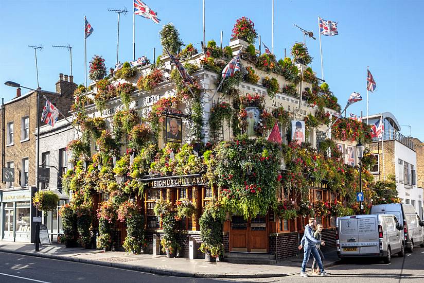 People Are Loving Buildings Covered In Flowers – And We Can See Why