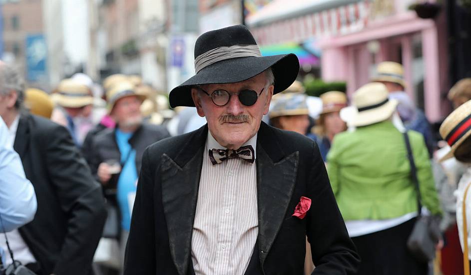 Hats, Street Dancing And Joyce Impersonators – It’s Bloomsday In Dublin