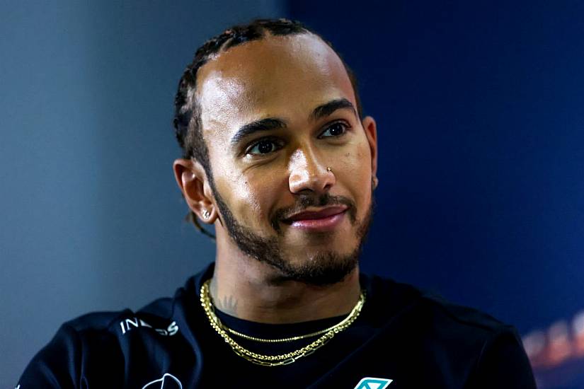 Lewis Hamilton Signs New Mercedes Contract