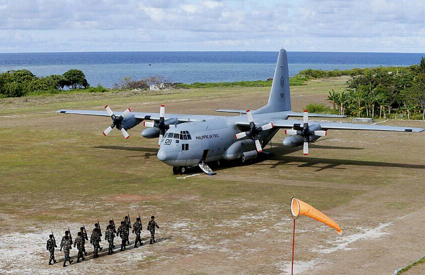 17 Dead, 40 Rescued After Philippines Military Plane Misses Runway