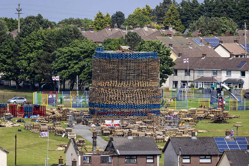 Uk Northern Ireland Committee Head Apologises For ‘Offence’ Caused By Bonfire Tweet