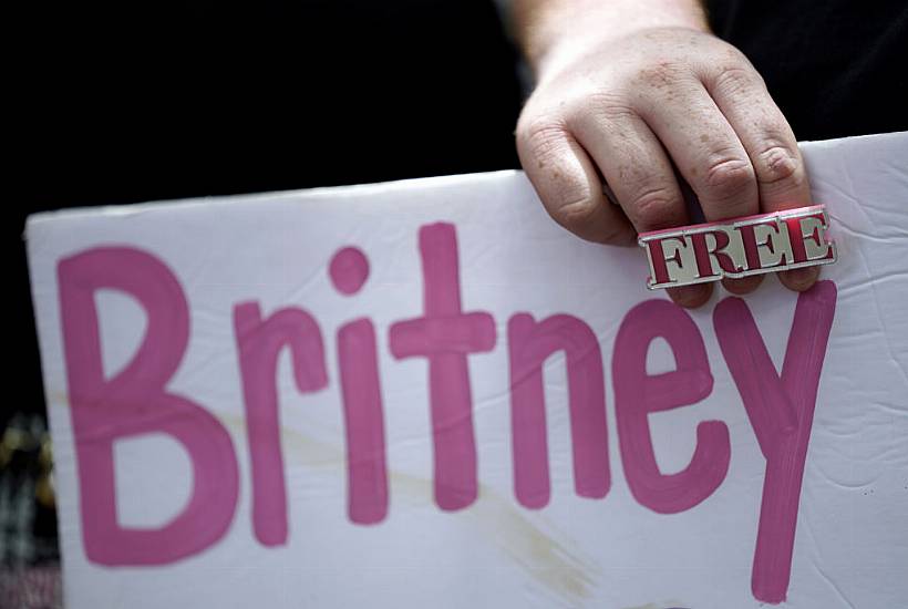 Britney Spears’s Court-Appointed Lawyer Offers Resignation From Conservatorship