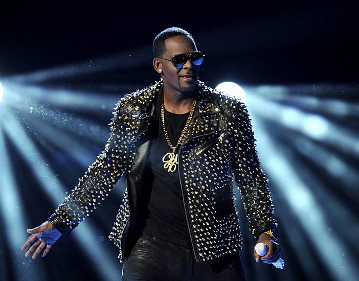 R. Kelly Accuser Says She Reached $200,000 Settlement After Herpes Diagnosis