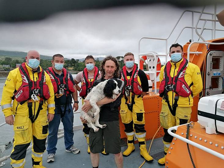 Man And Dog Stranded Overnight On Rock Rescued By Castletownbere Rnli Lifeboat