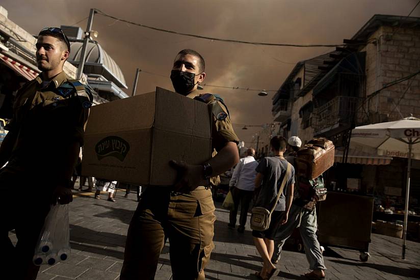 Hundreds Flee Homes As Israeli Firefighters Tackle Blazes Near Jerusalem