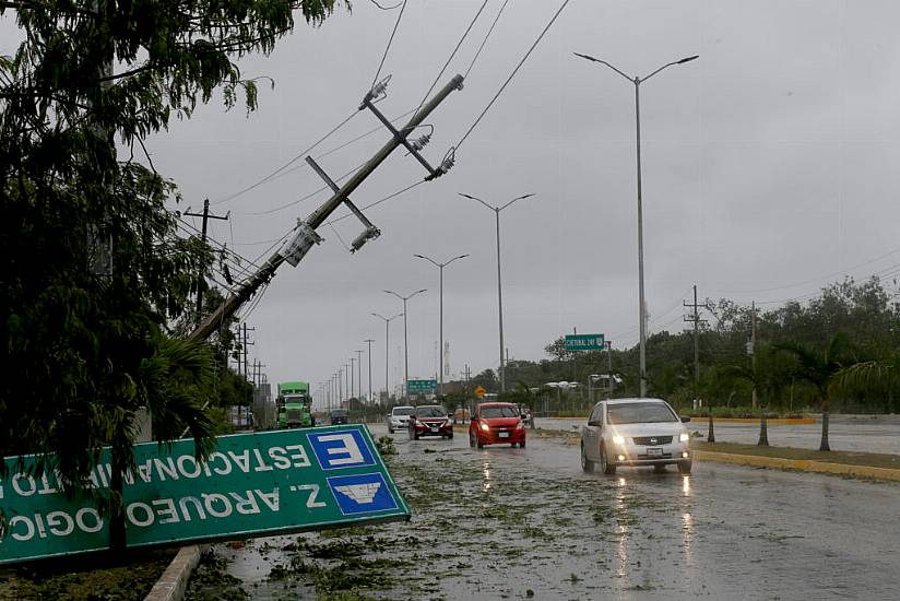 Category 3 Hurricane Grace Crosses Over Mexico’s Gulf Coast