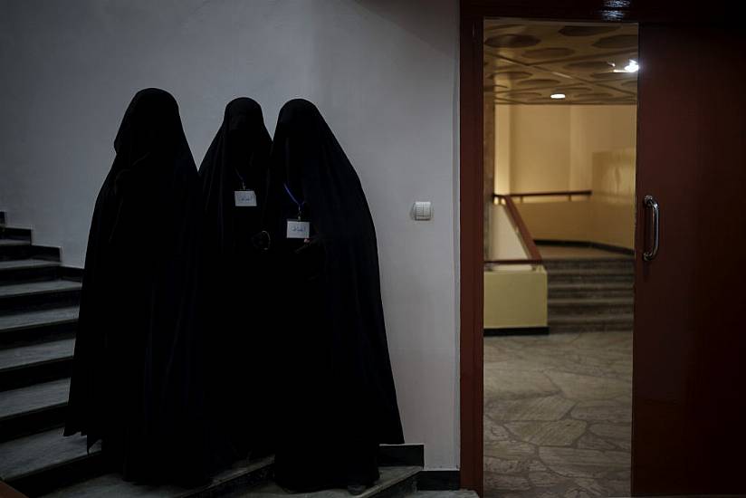 Afghan Women Can Study But Must Wear Islamic Dress In Gender-Segregated Classes