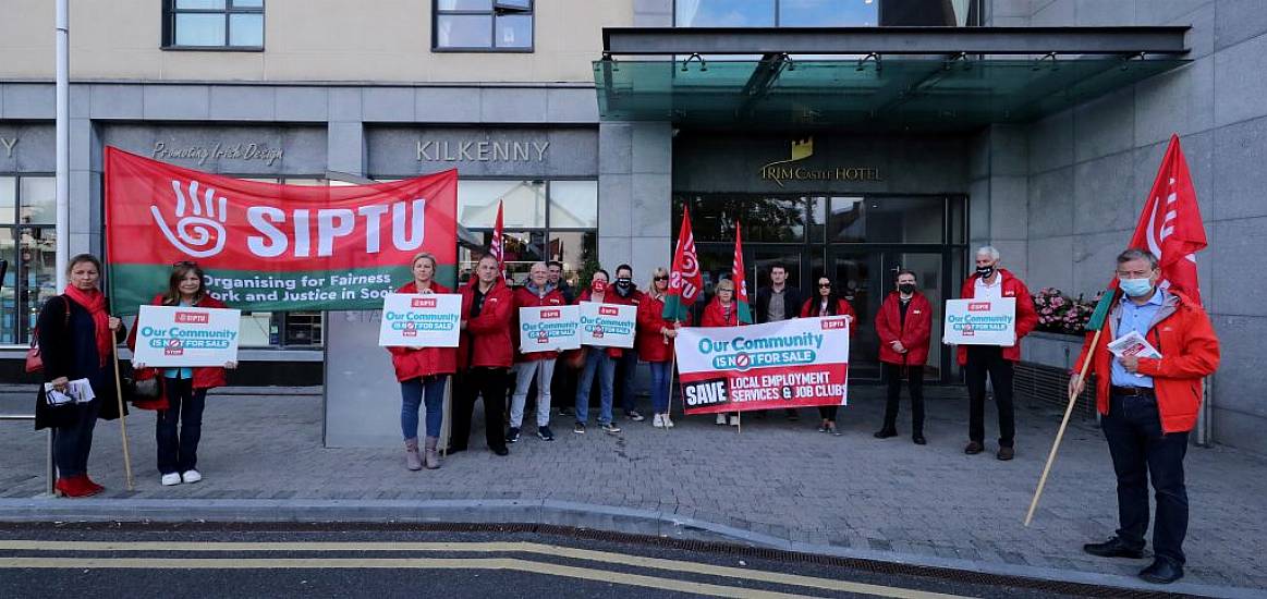 Protest At Fine Gael Think-In Over ‘Privatisation’ Of Local Employment Services