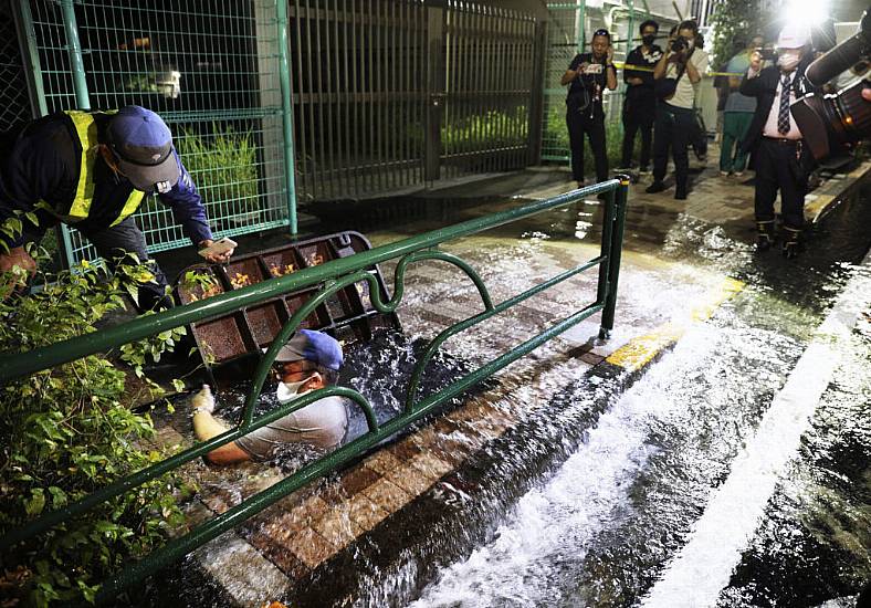 32 Injured In Tokyo After 5.9-Magnitude Quake Halts Trains