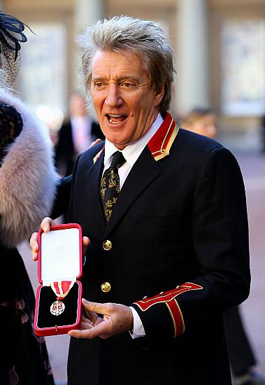 Sir Rod Stewart’s Plea Deal On Battery Charge Falls Through