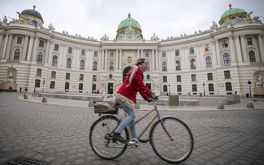 Austrian Lockdown Dampens Holiday Mood To Contain Virus