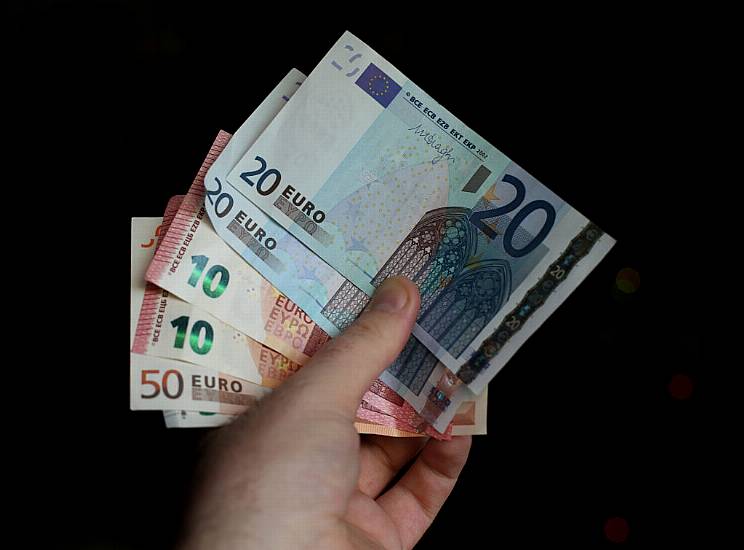 European Central Bank Plans To Redesign Euro Banknotes